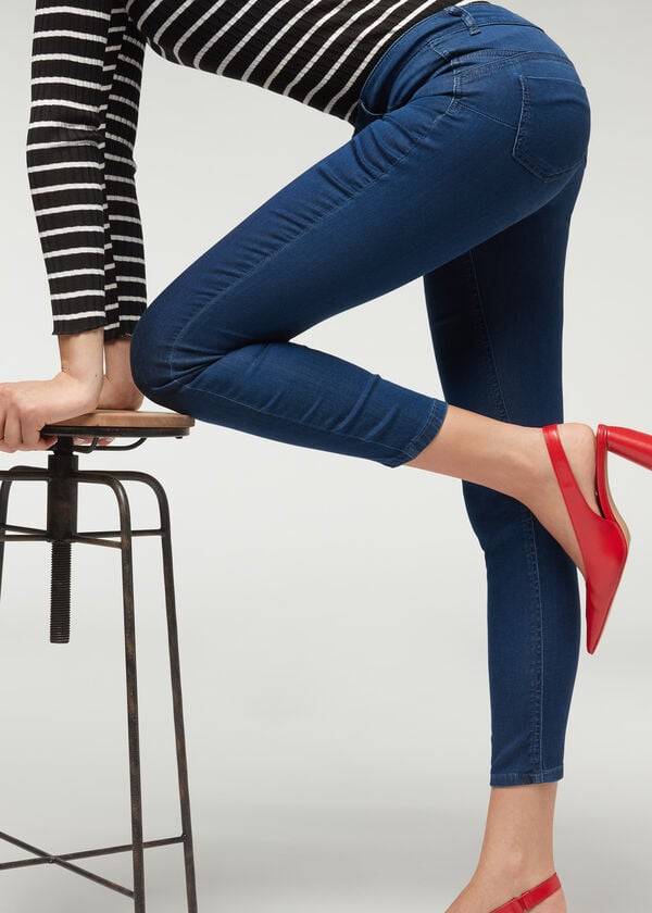 vaqueros de mezclilla con efecto push up eco light de calzedonia para mujer color azul marino
