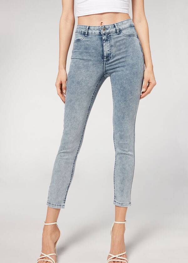 vaqueros ajustados push-up descoloridos calzedonia para mujer en azul